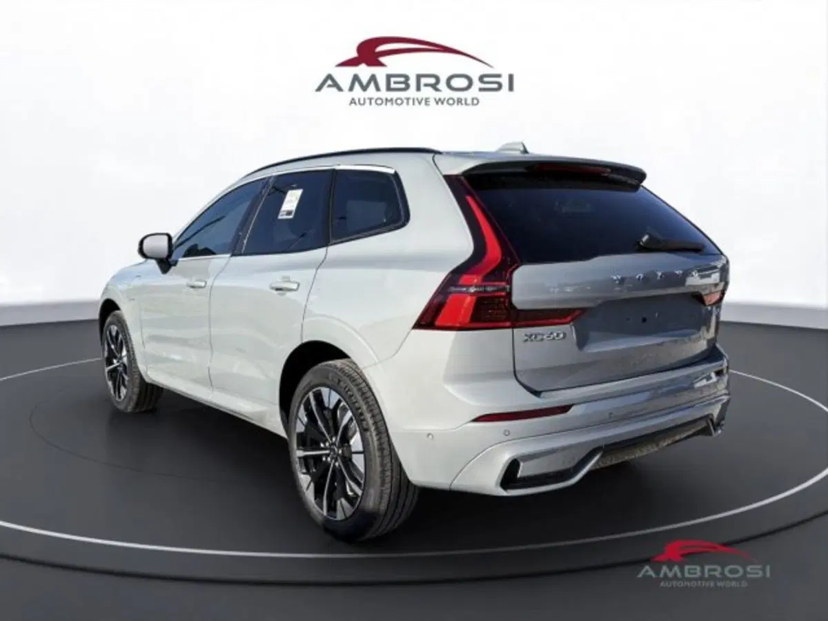 Volvo XC60 nuova a Perugia (4)
