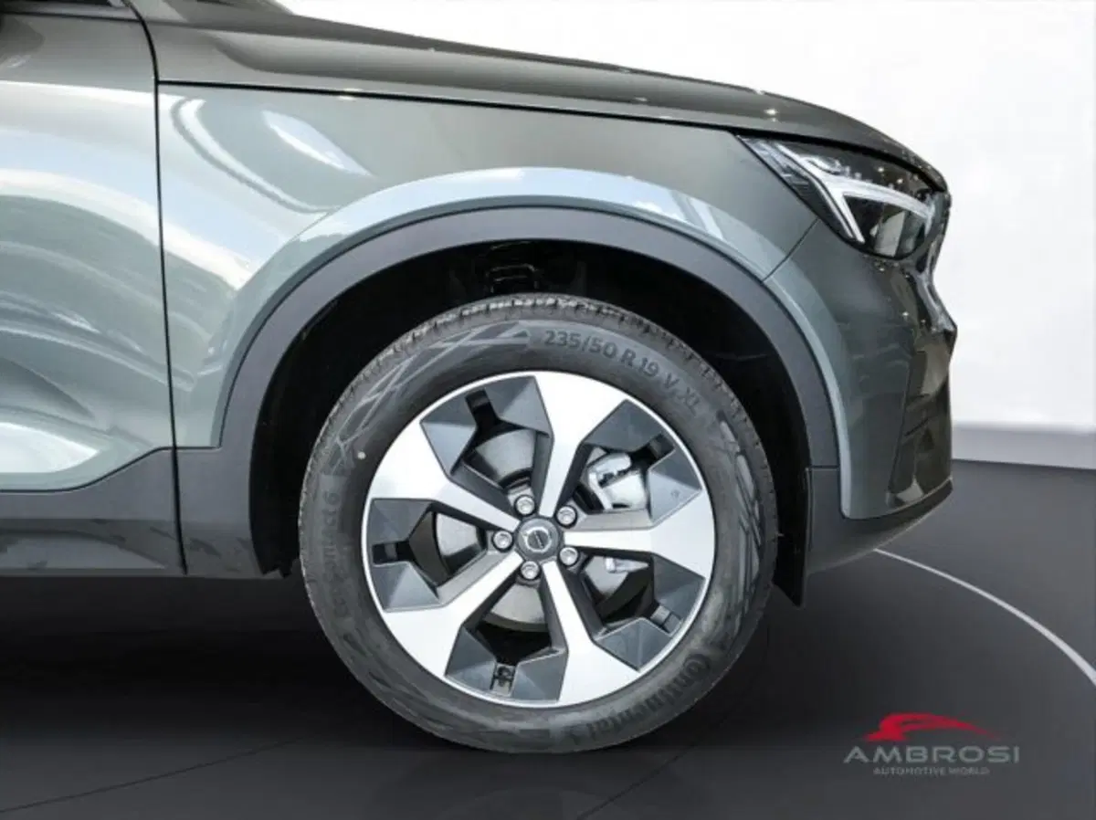 Volvo XC40 nuova a Perugia (10)