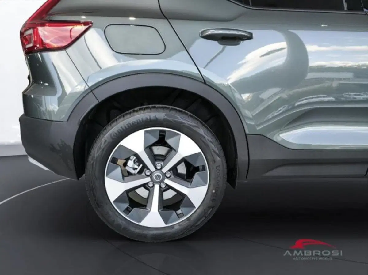 Volvo XC40 nuova a Perugia (11)