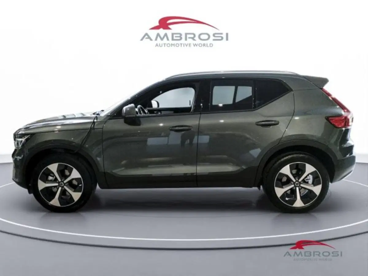 Volvo XC40 nuova a Perugia (5)