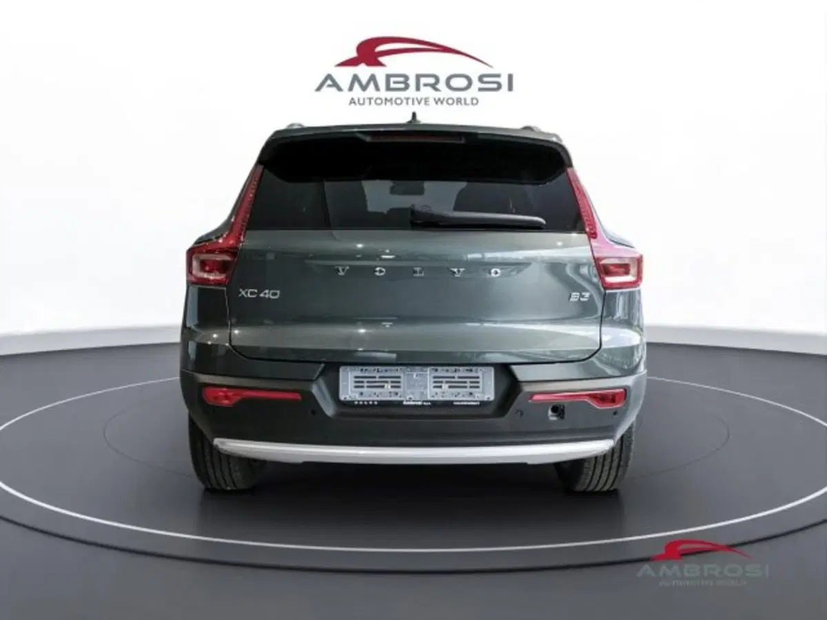 Volvo XC40 nuova a Perugia (7)