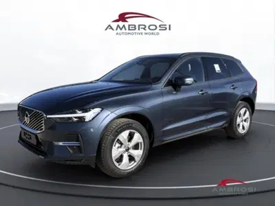 Volvo XC60 2.0 b5 mhev Core awd auto nuova a Corciano