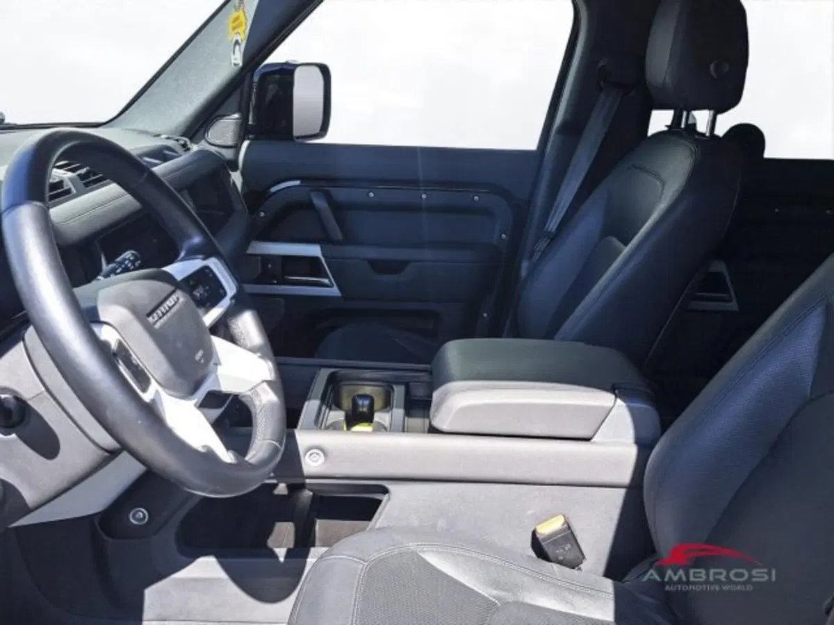 Land Rover Defender usata a Perugia (9)