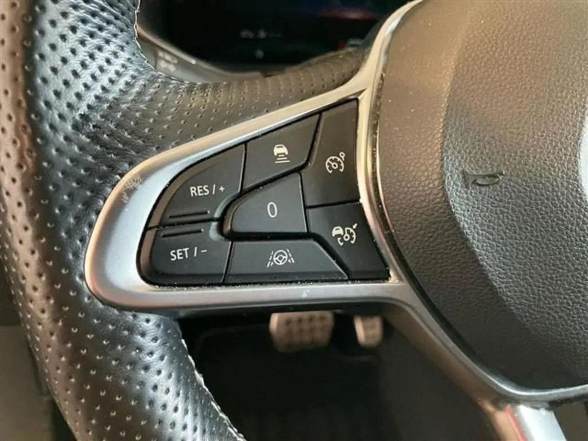 Renault Arkana usata a Como (17)