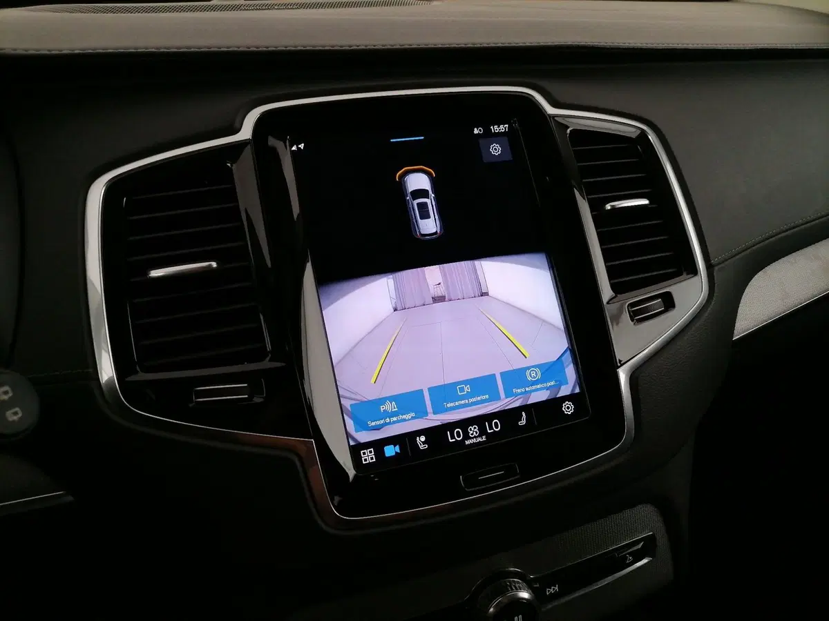 Volvo XC90 usata a Roma (17)