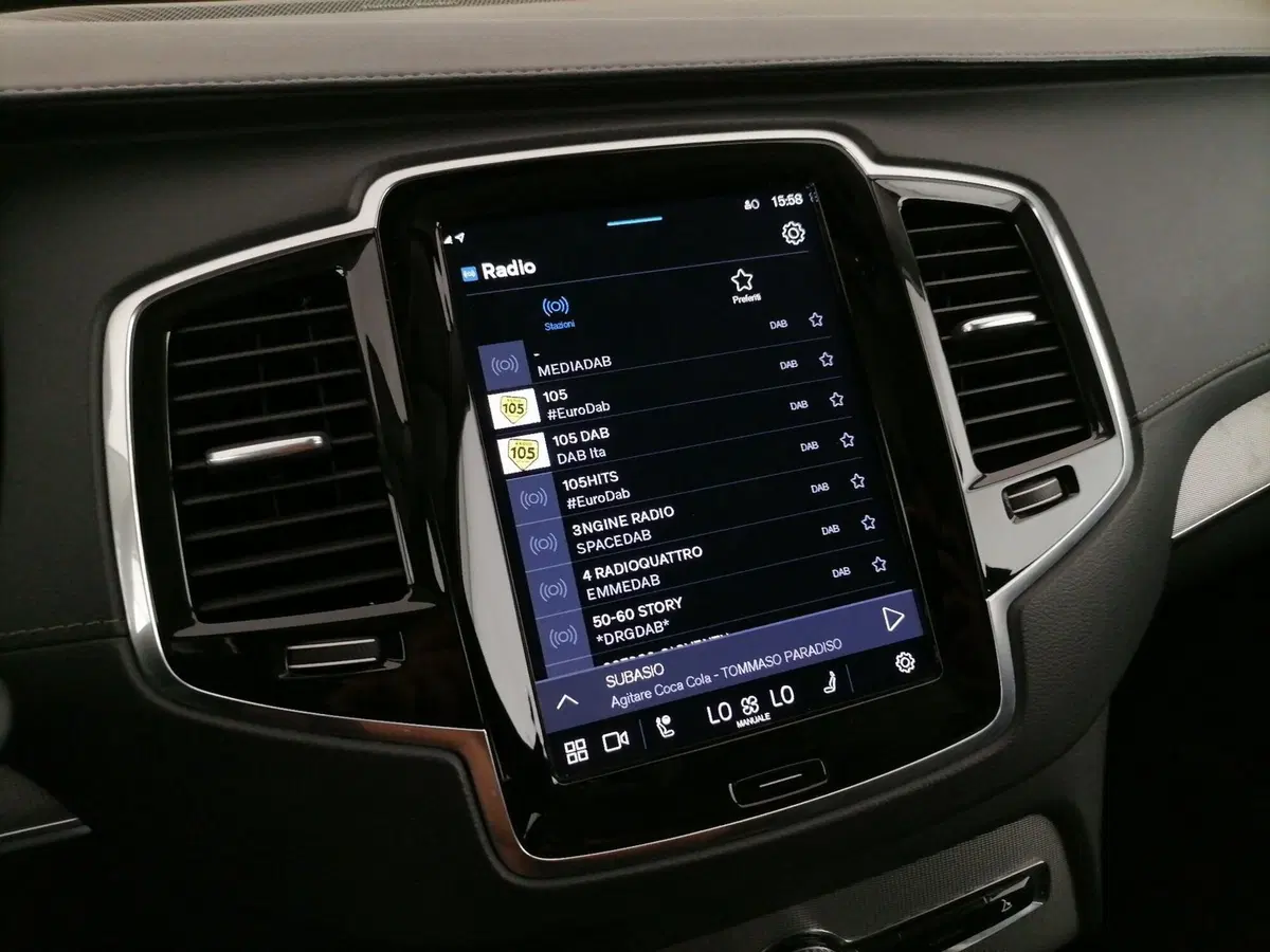 Volvo XC90 usata a Roma (19)