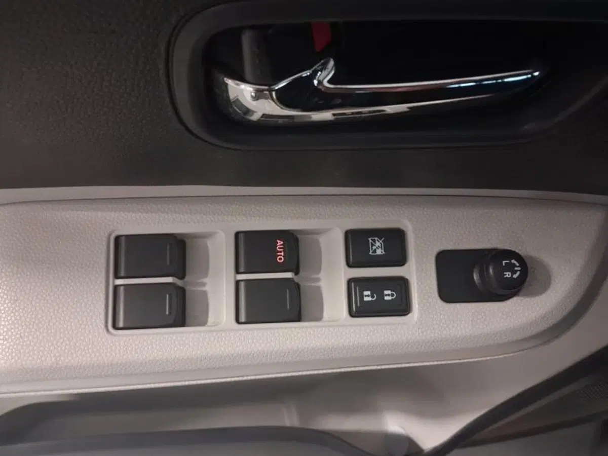 Suzuki Ignis usata a Genova (12)