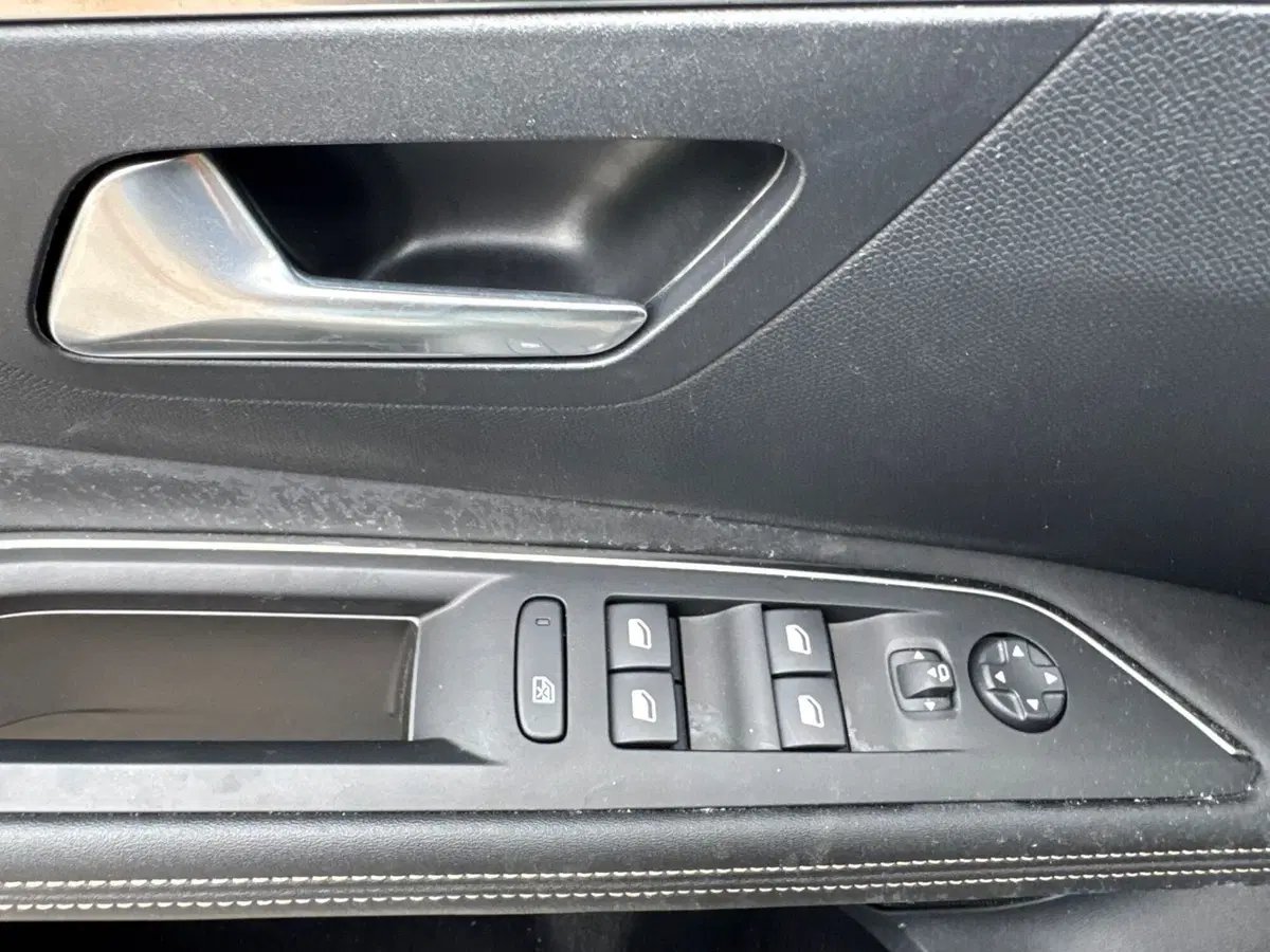 Peugeot 3008 usata a Salerno (16)