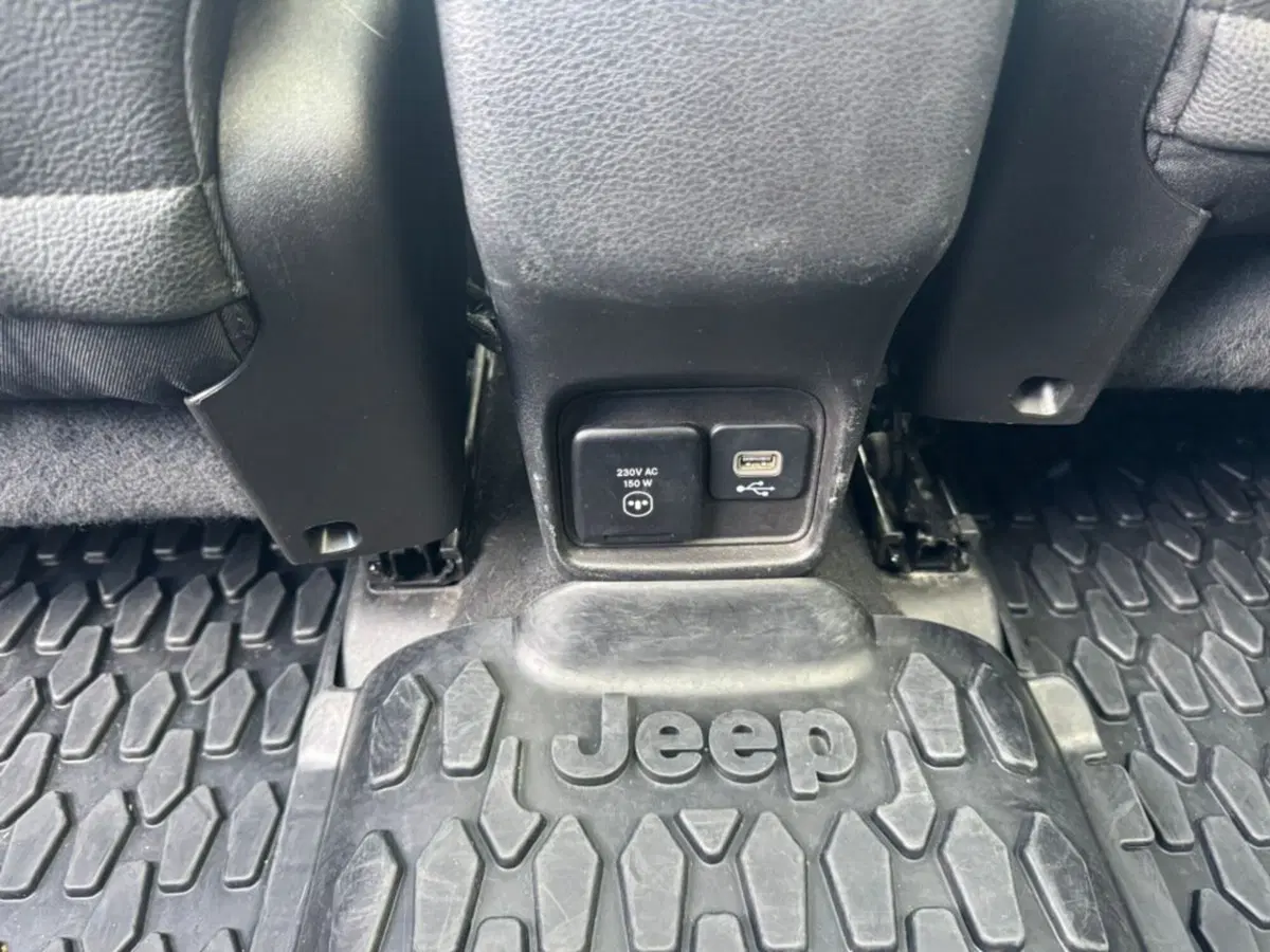 Jeep Compass usata a Salerno (17)