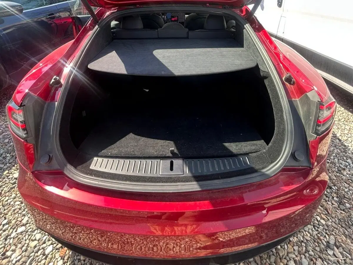 Tesla Model S usata a Salerno (11)