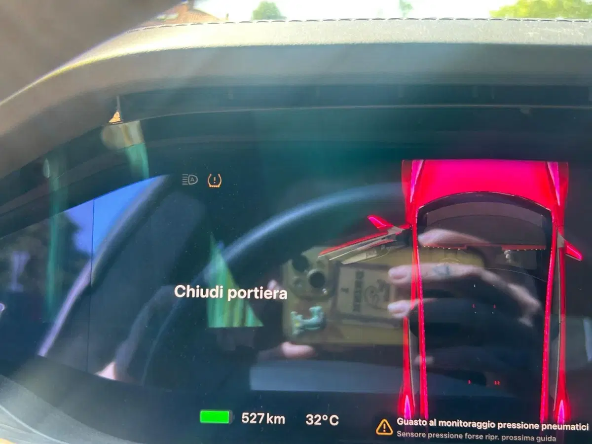 Tesla Model S usata a Salerno (12)