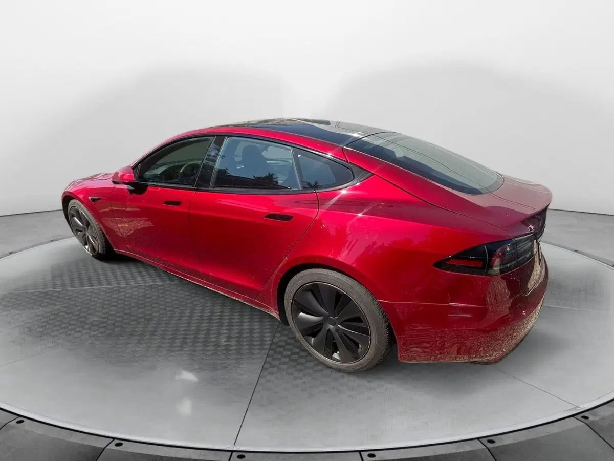 Tesla Model S usata a Salerno (3)