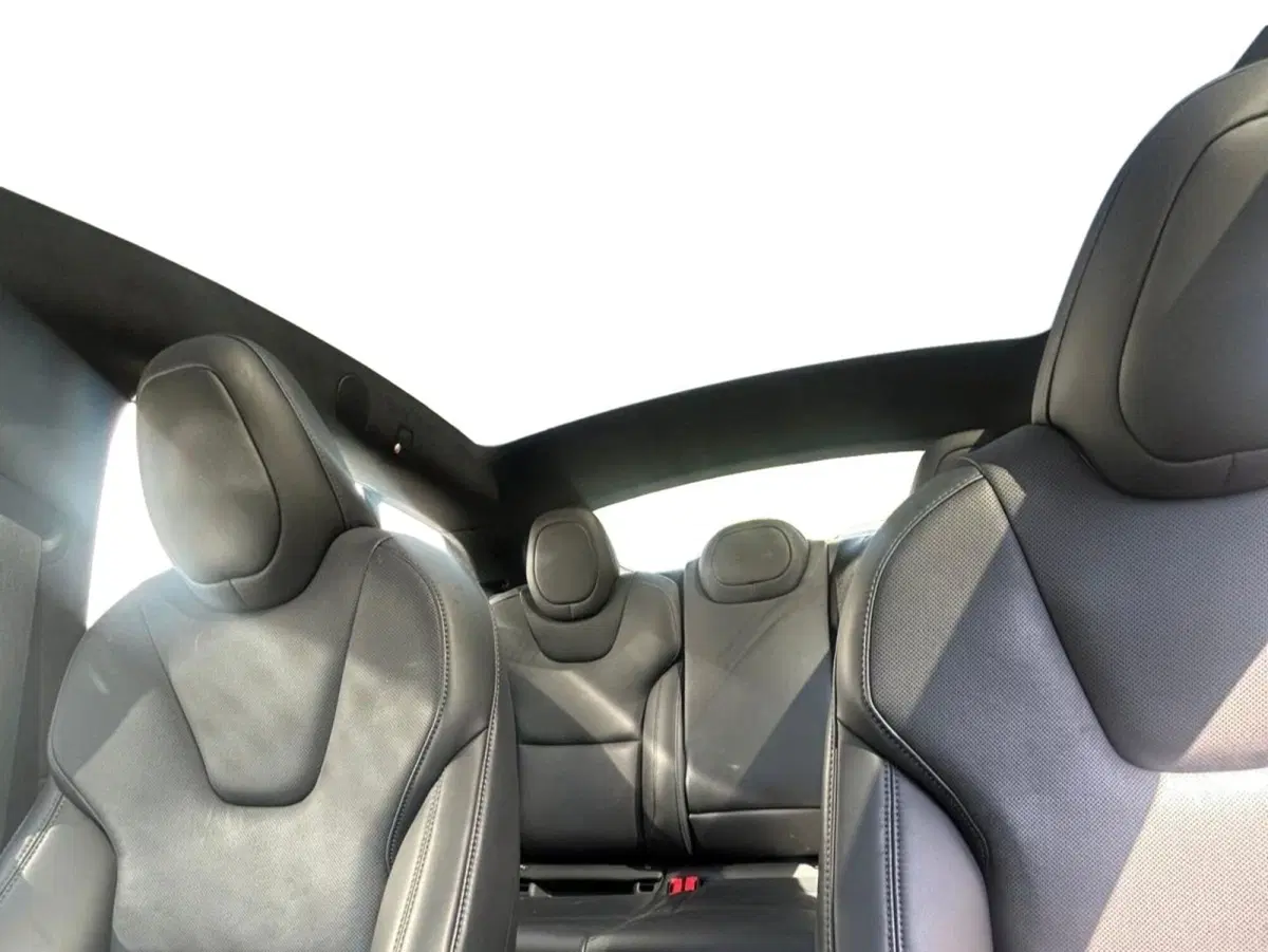 Tesla Model S usata a Salerno (6)