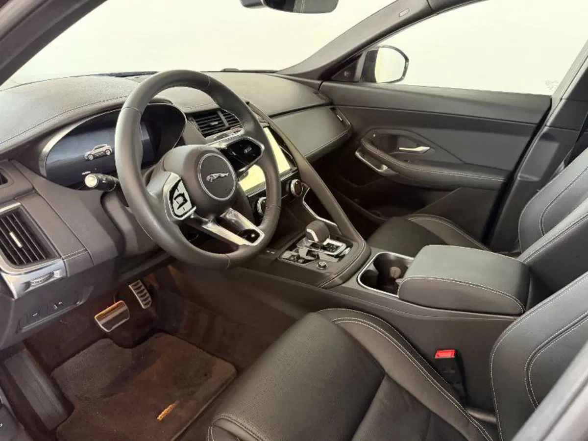 Jaguar E-Pace usata a Venezia (11)