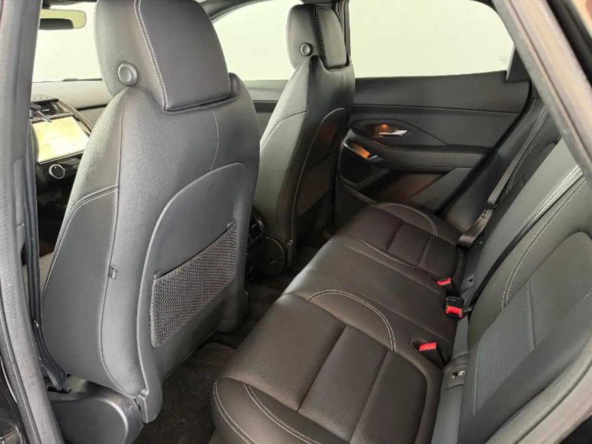 Jaguar E-Pace usata a Venezia (12)
