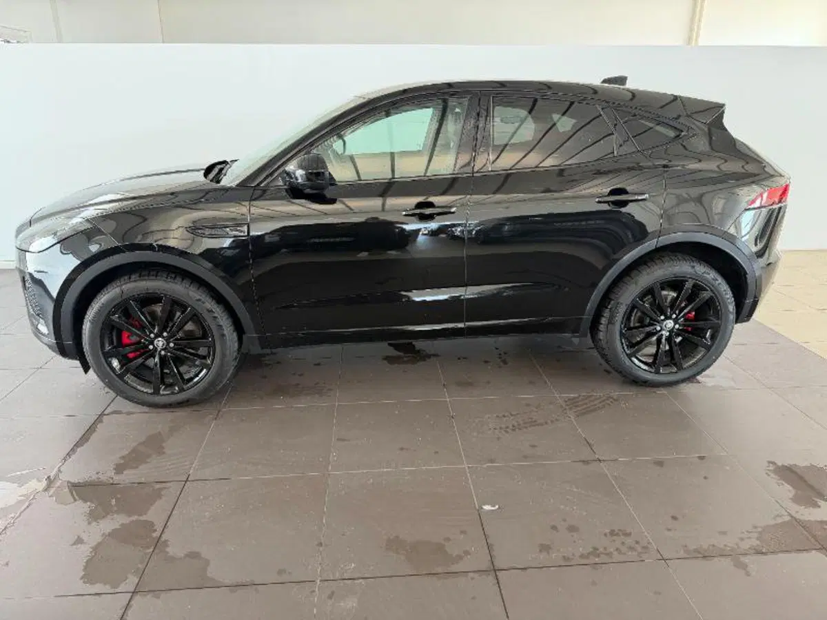 Jaguar E-Pace usata a Venezia (2)