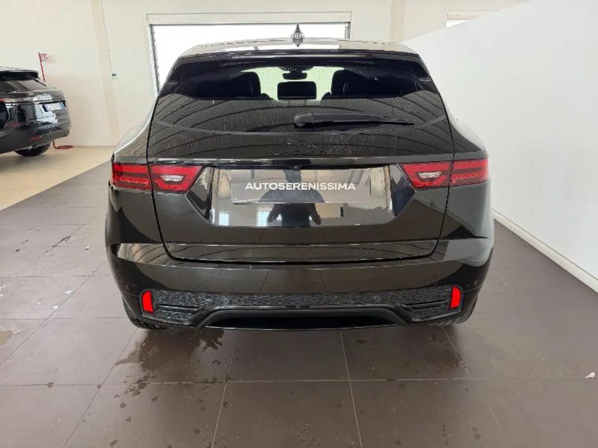 Jaguar E-Pace usata a Venezia (4)