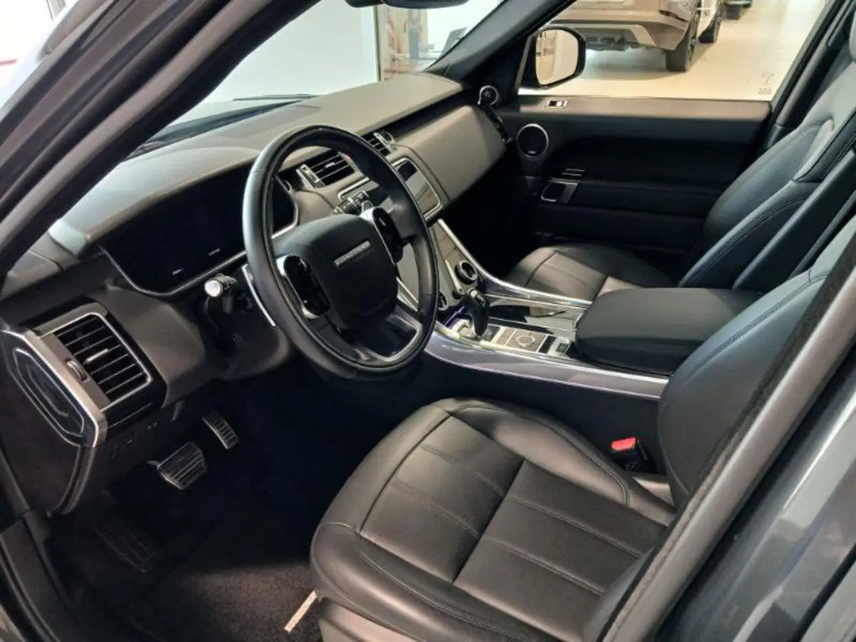 Land Rover Range Rover Sport usata a Venezia (10)