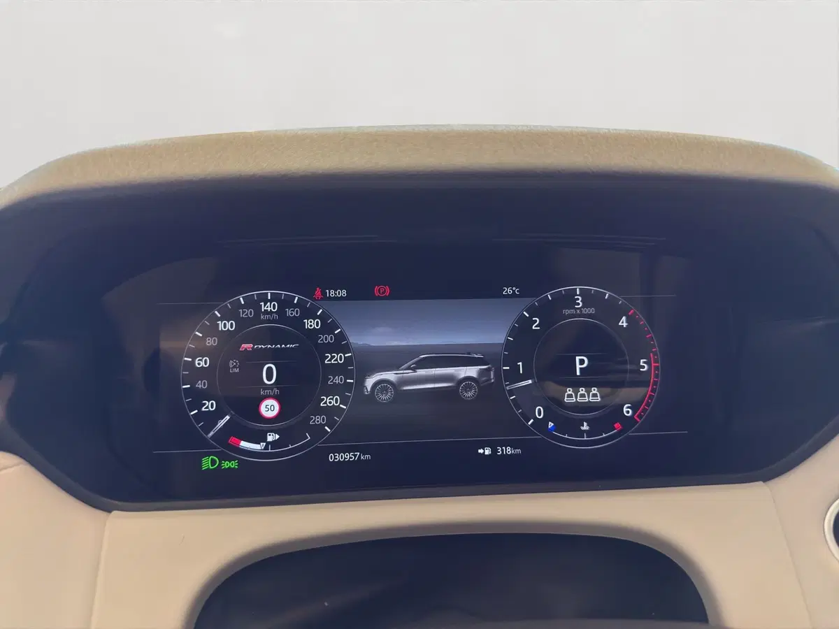 Land Rover Range Rover Velar usata a Latina (10)
