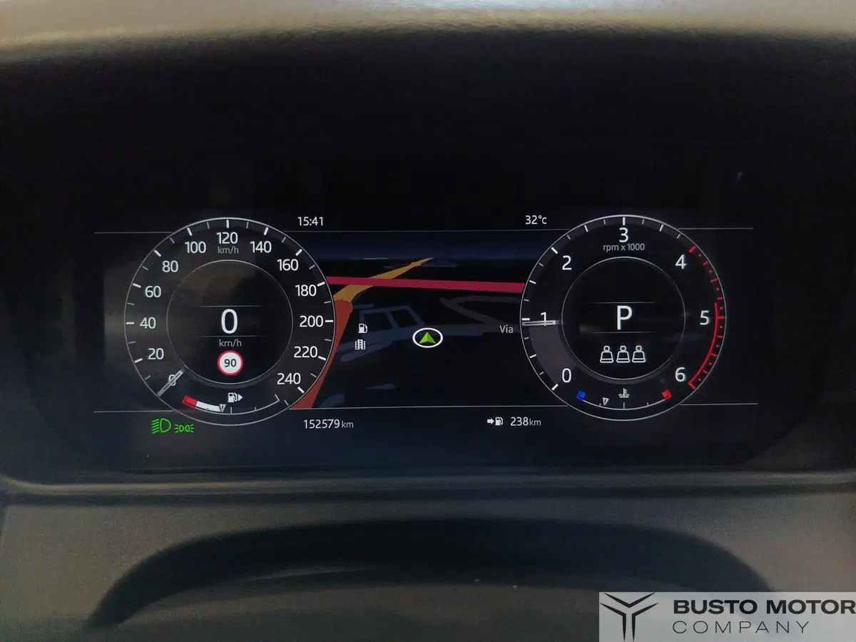 Land Rover Range Rover Velar usata a Varese (11)