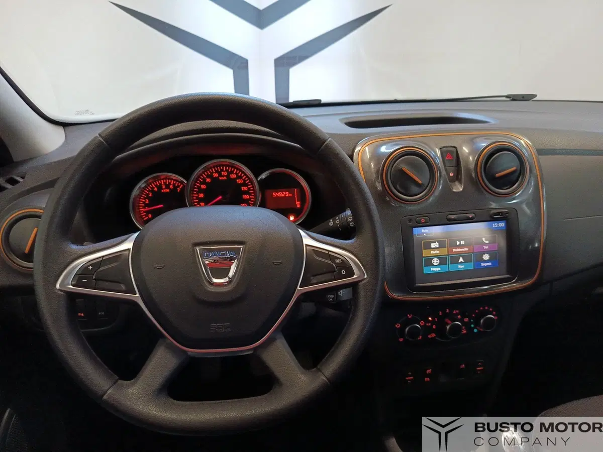 Dacia Sandero usata a Varese (11)