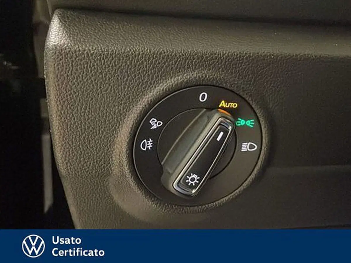 Volkswagen T-Roc usata a Vicenza (16)