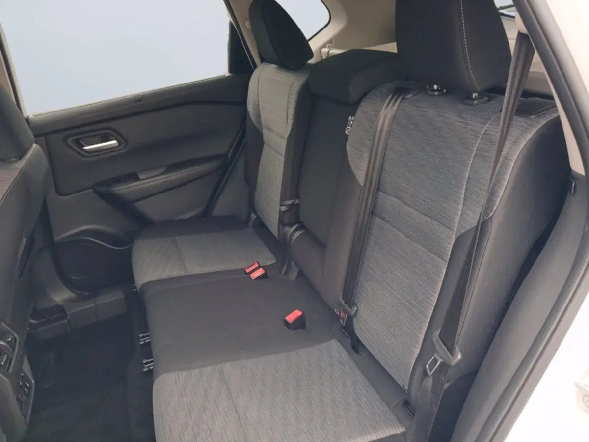 Nissan X-Trail usata a Milano (10)