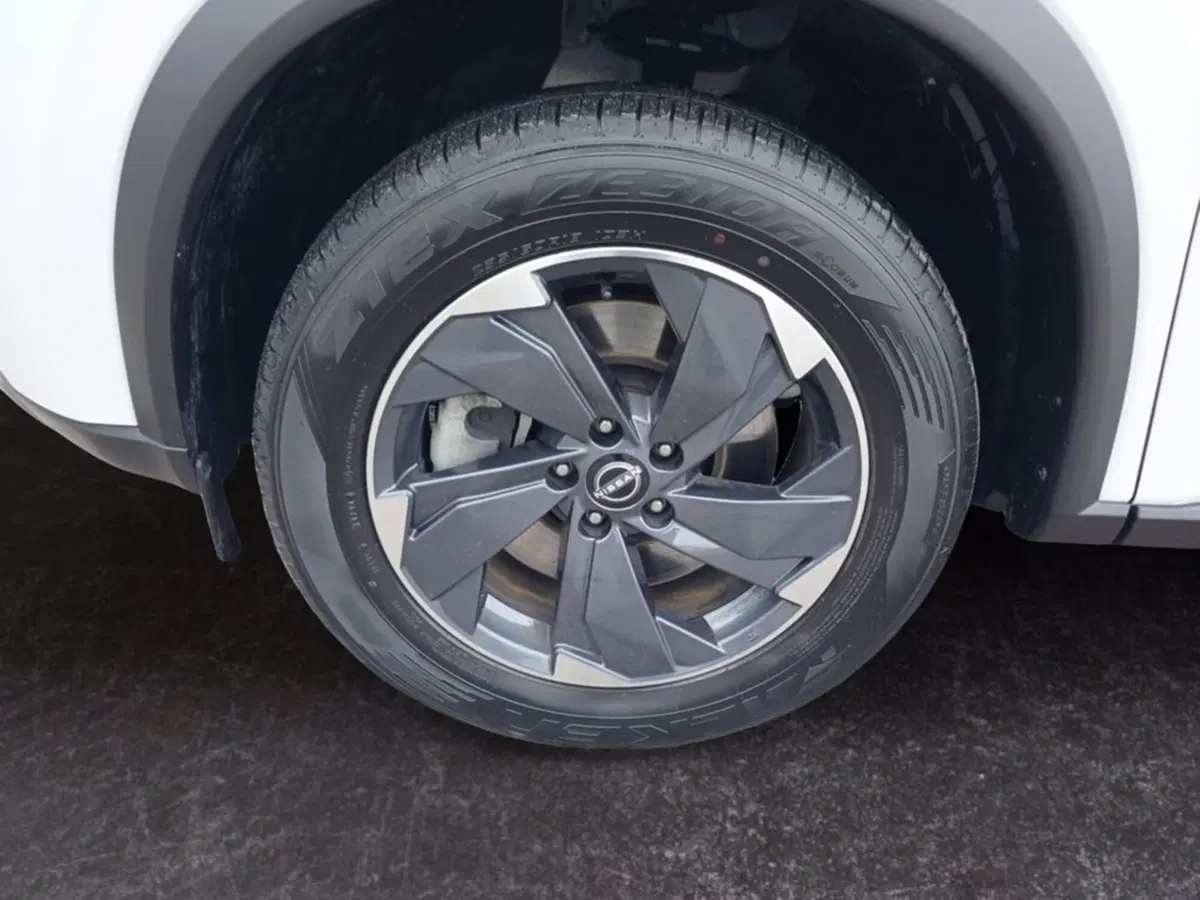 Nissan X-Trail usata a Milano (16)