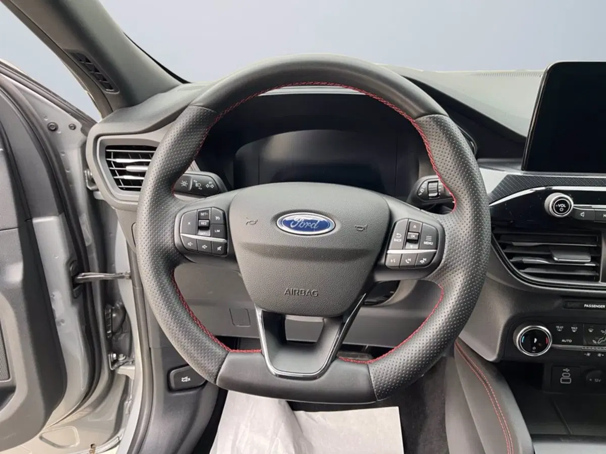 Ford Kuga usata a Milano (14)