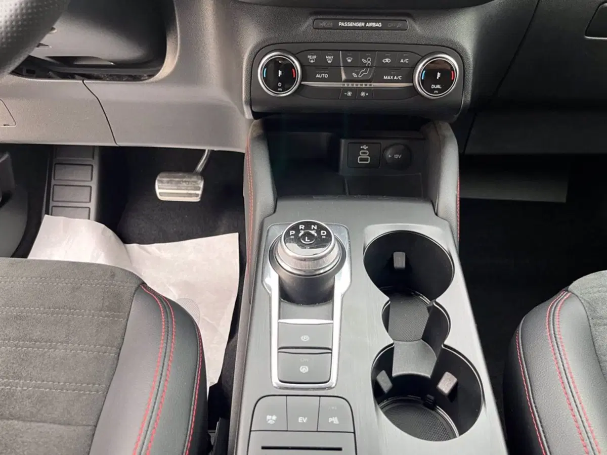 Ford Kuga usata a Milano (17)