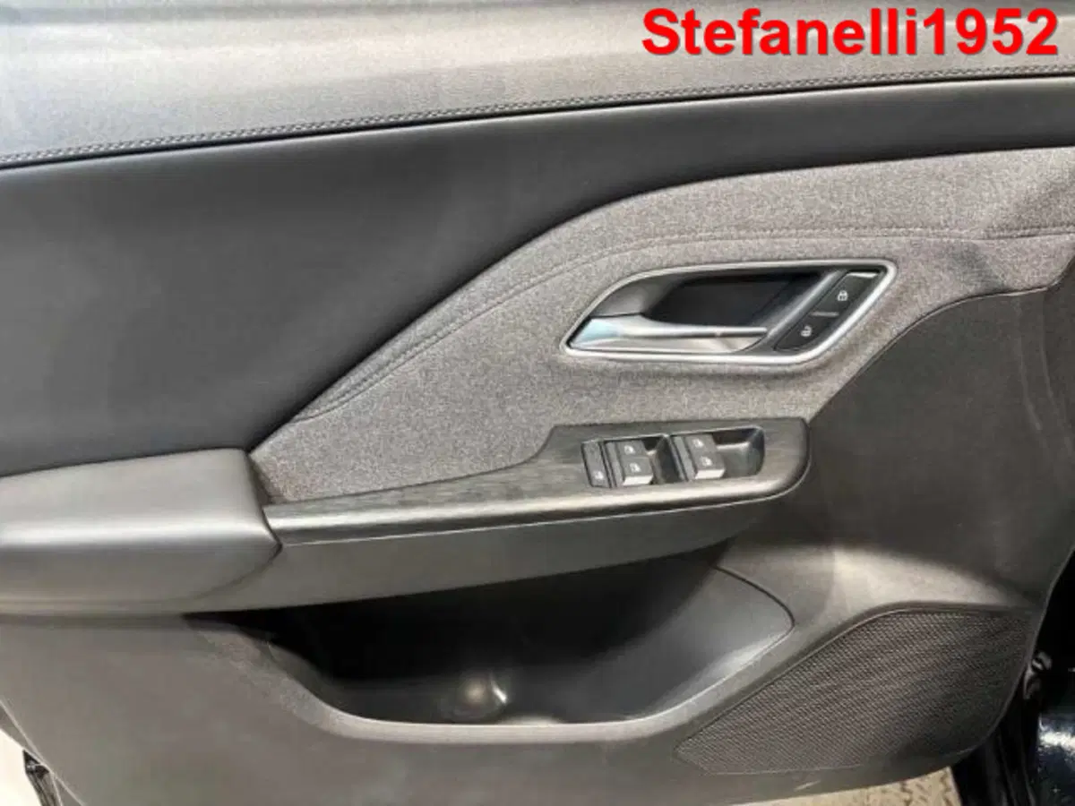 Mg ZS EV nuova a Bologna (10)