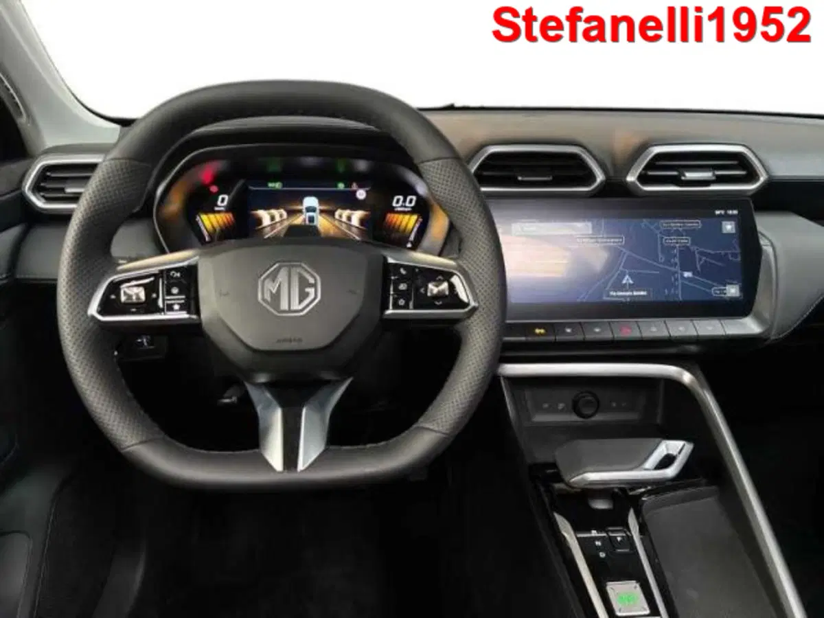 Mg ZS EV nuova a Bologna (14)