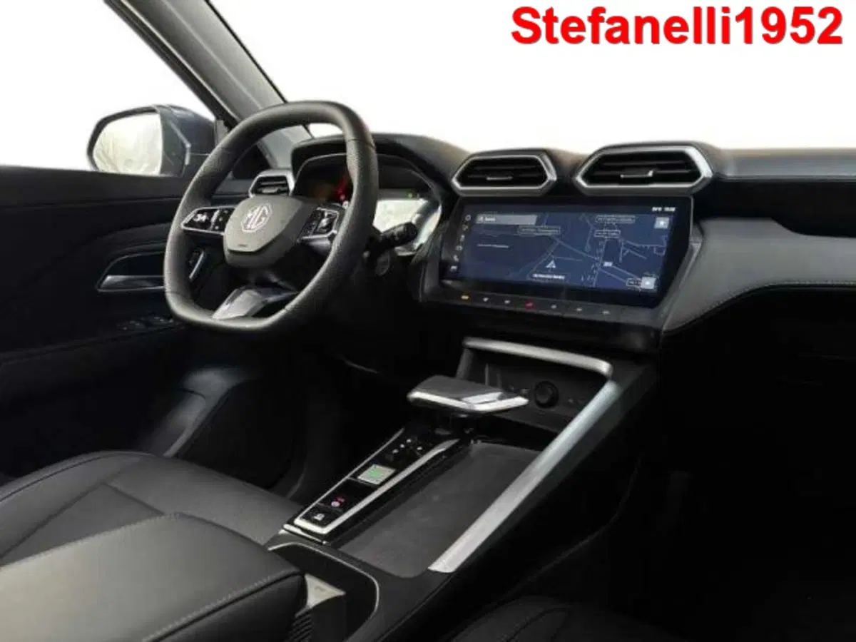 Mg ZS EV nuova a Bologna (15)
