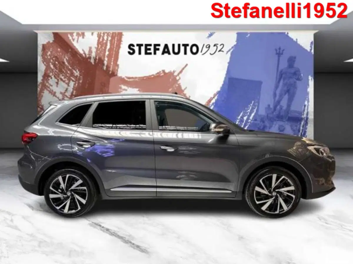 Mg ZS EV nuova a Bologna (2)