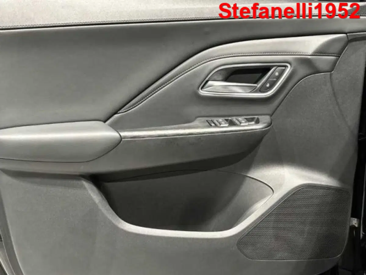 Mg ZS EV nuova a Bologna (10)