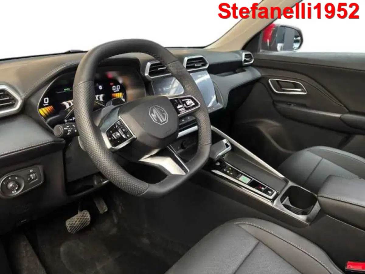 Mg ZS EV nuova a Bologna (11)