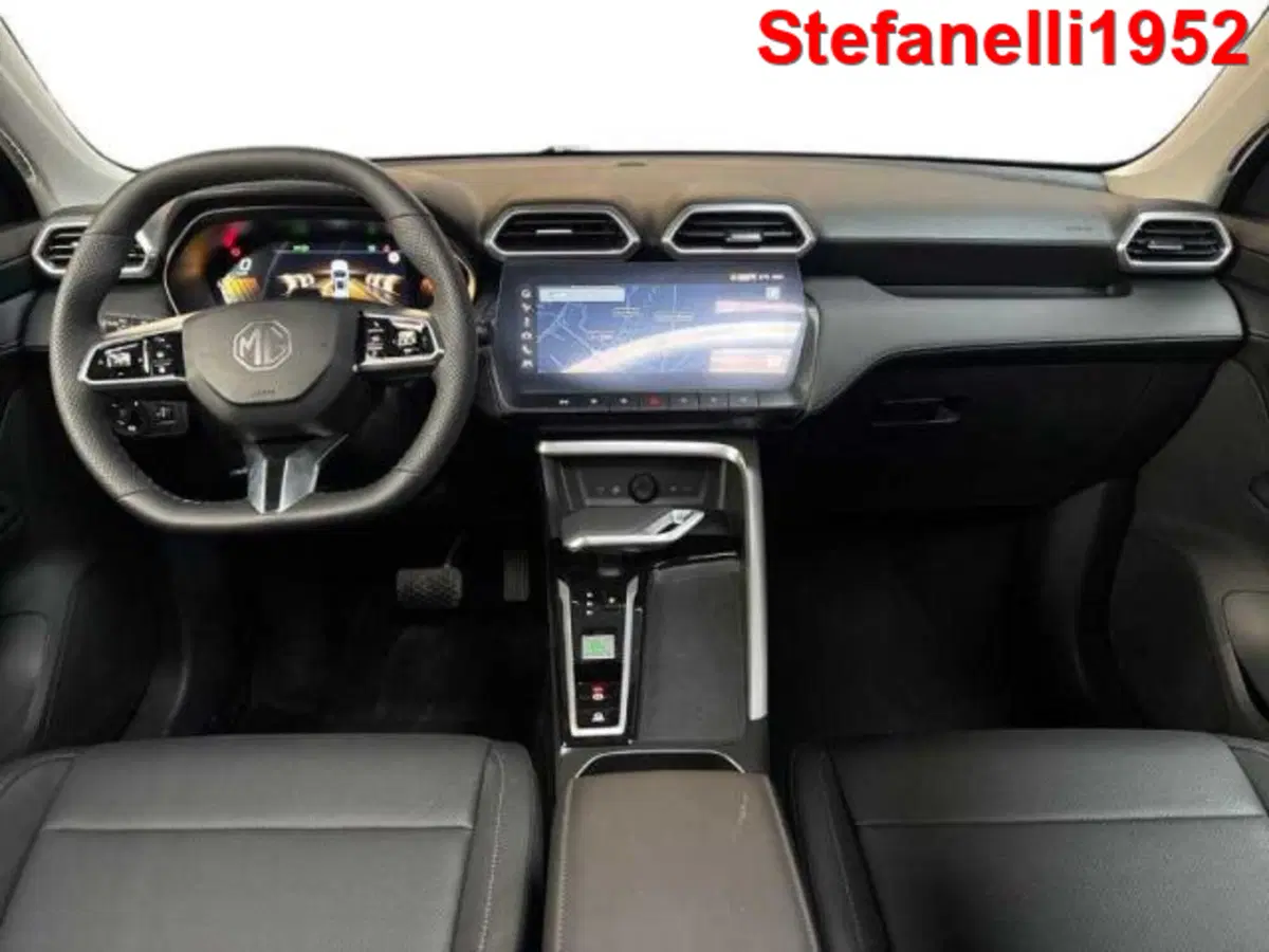 Mg ZS EV nuova a Bologna (13)