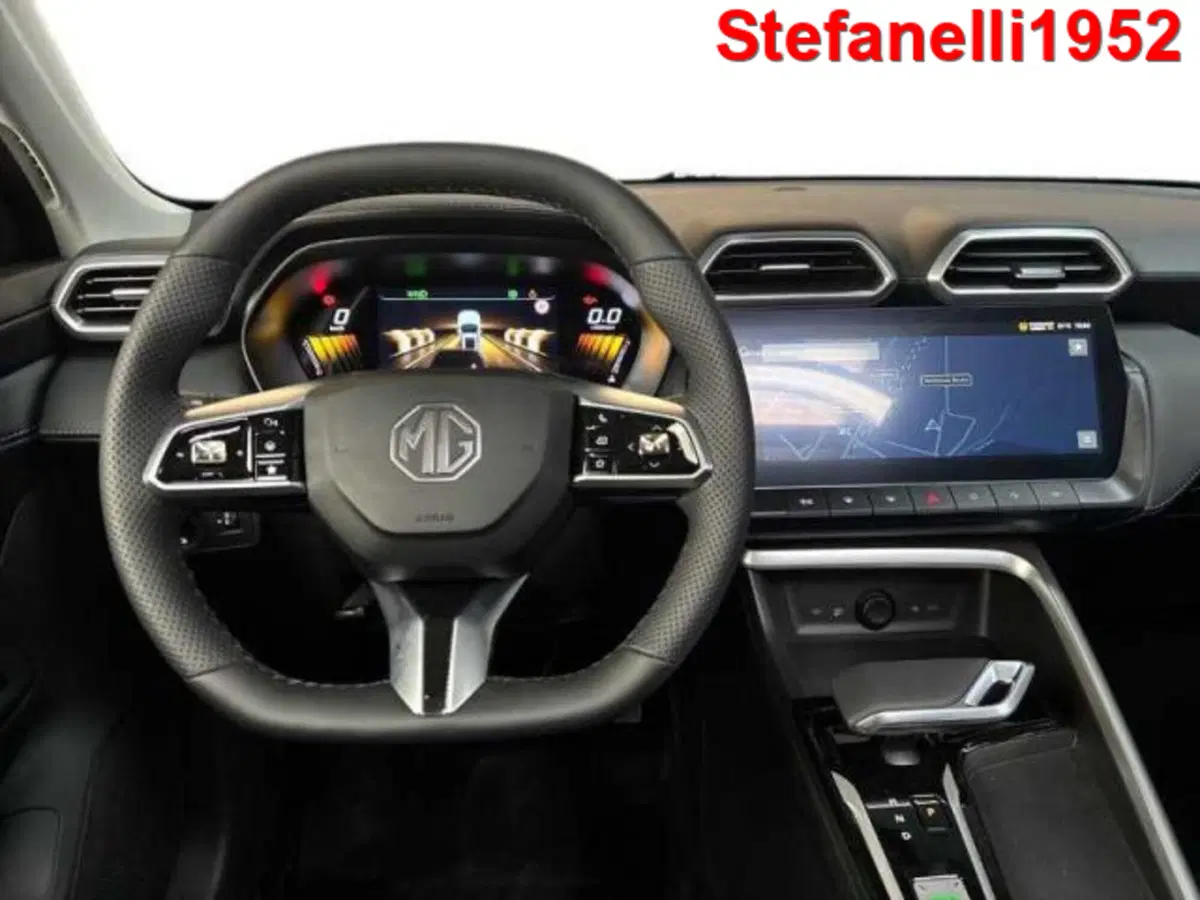 Mg ZS EV nuova a Bologna (14)