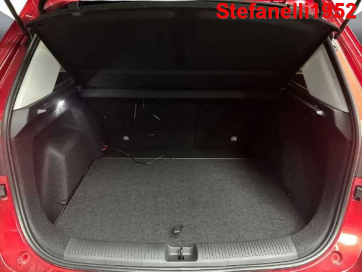 Mg ZS EV nuova a Bologna (7)