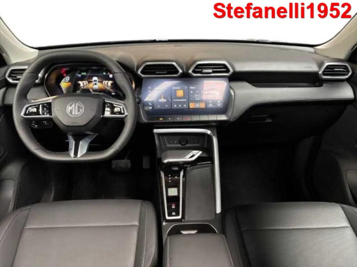 Mg ZS EV nuova a Bologna (13)