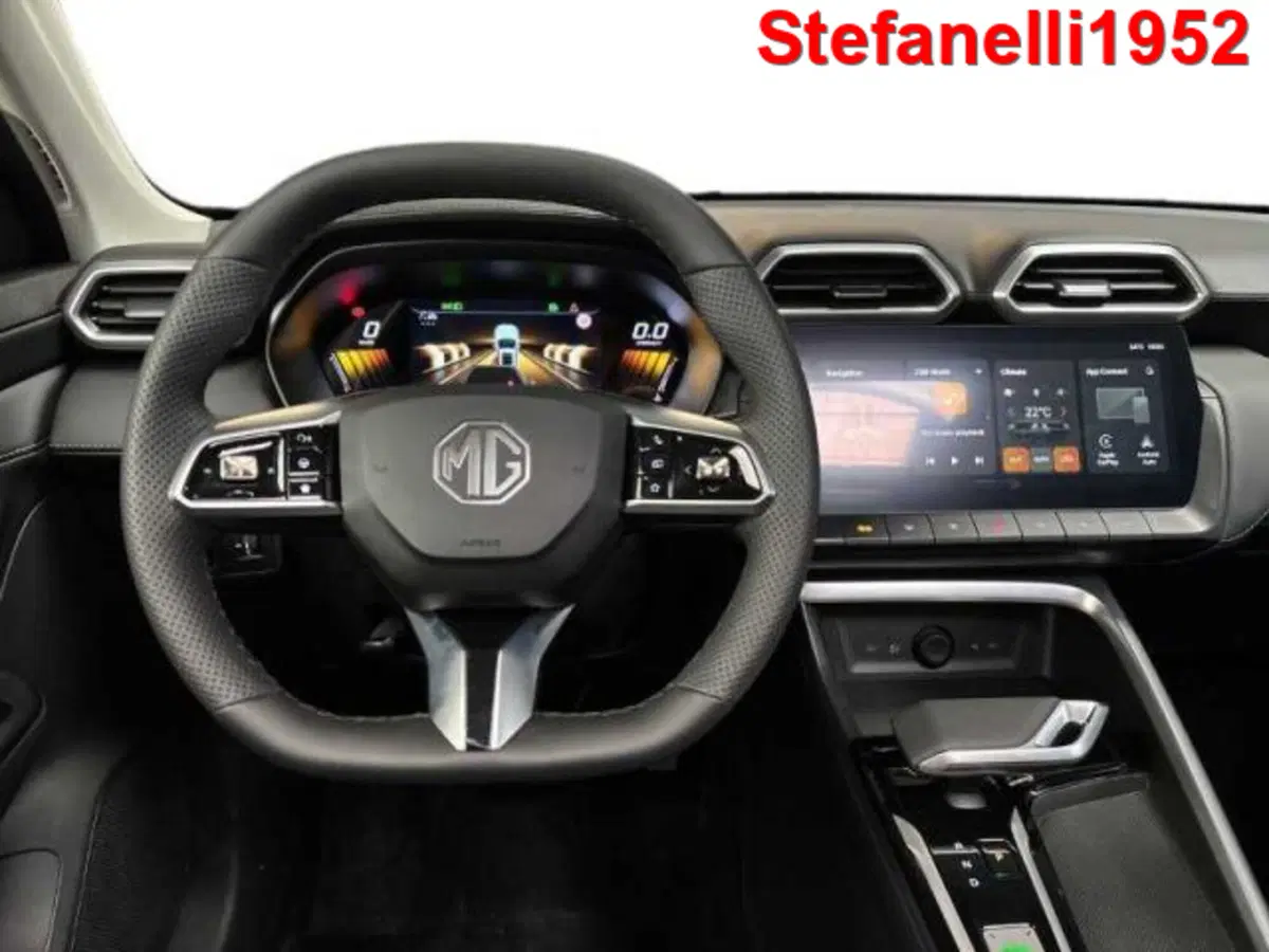 Mg ZS EV nuova a Bologna (14)