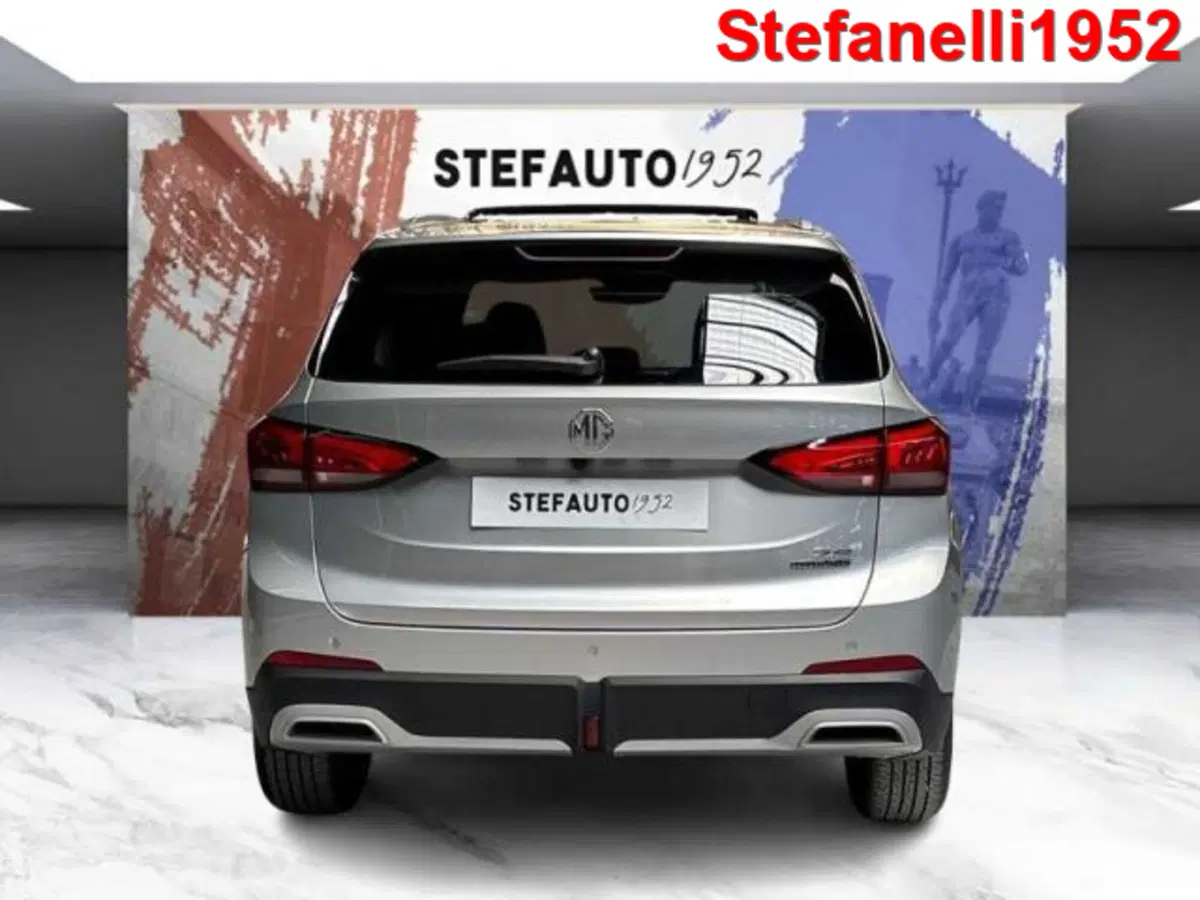 Mg ZS EV nuova a Bologna (6)