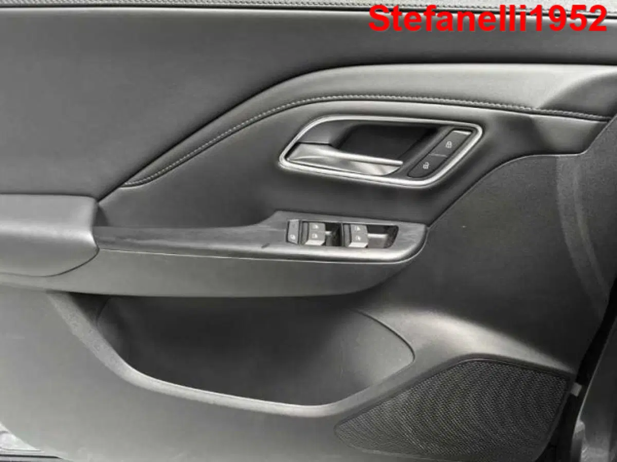 Mg ZS EV nuova a Bologna (10)