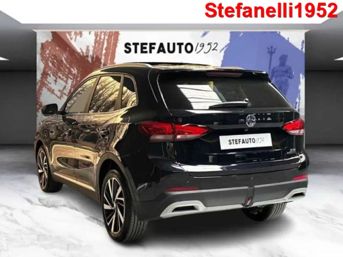 Mg ZS EV nuova a Bologna (5)