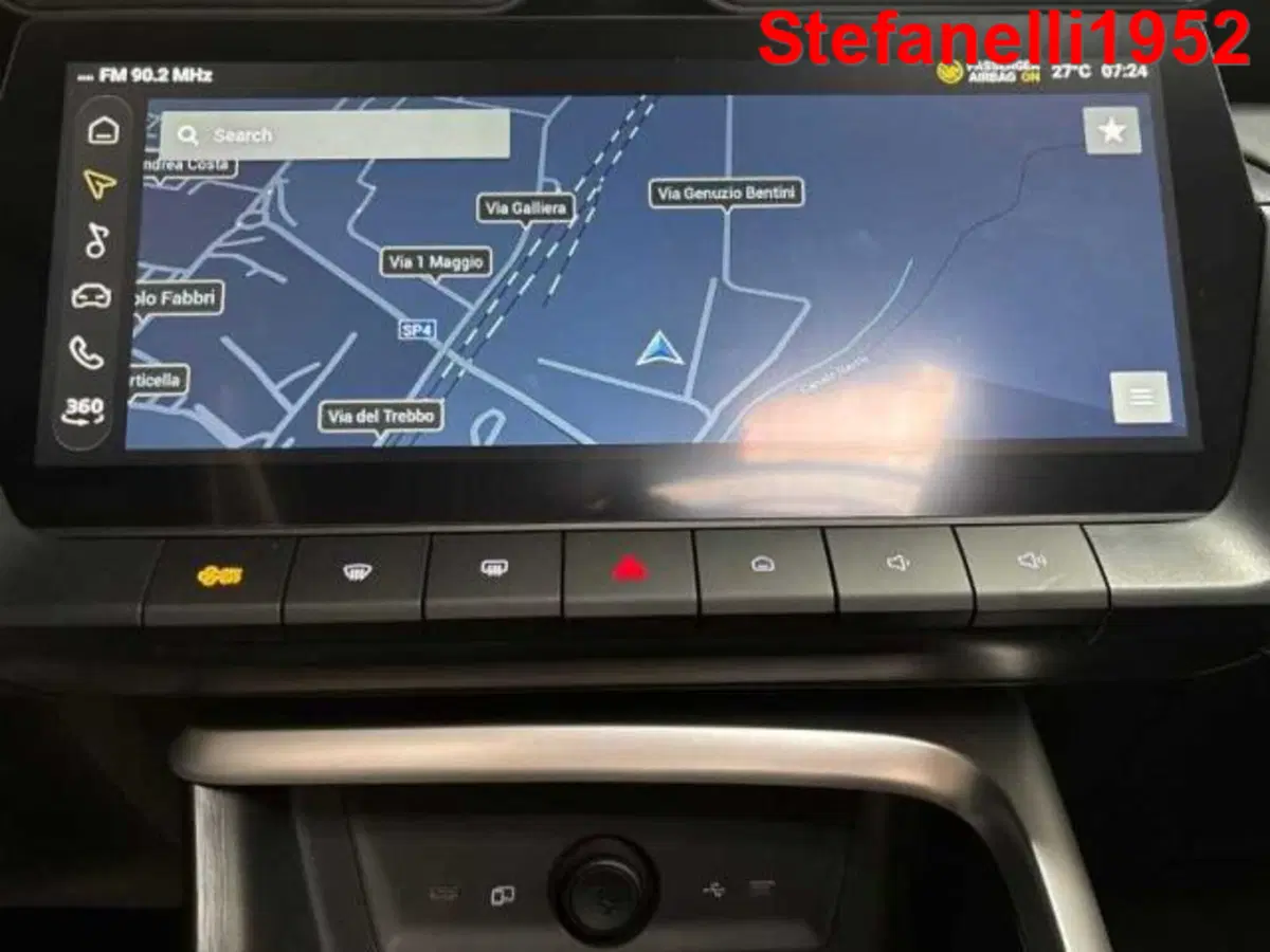 Mg ZS EV nuova a Bologna (17)