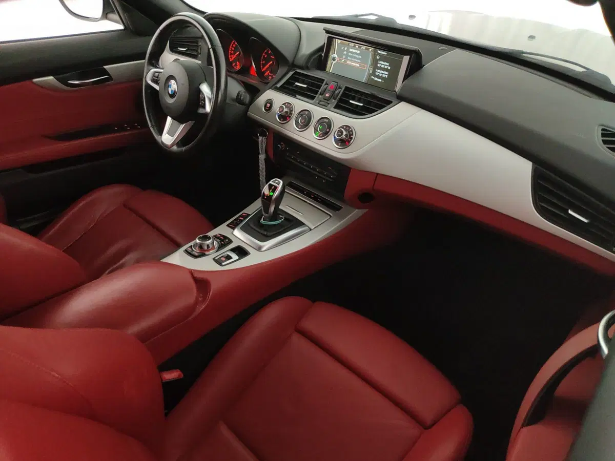 BMW Z4 Cabrio usata a Perugia (16)