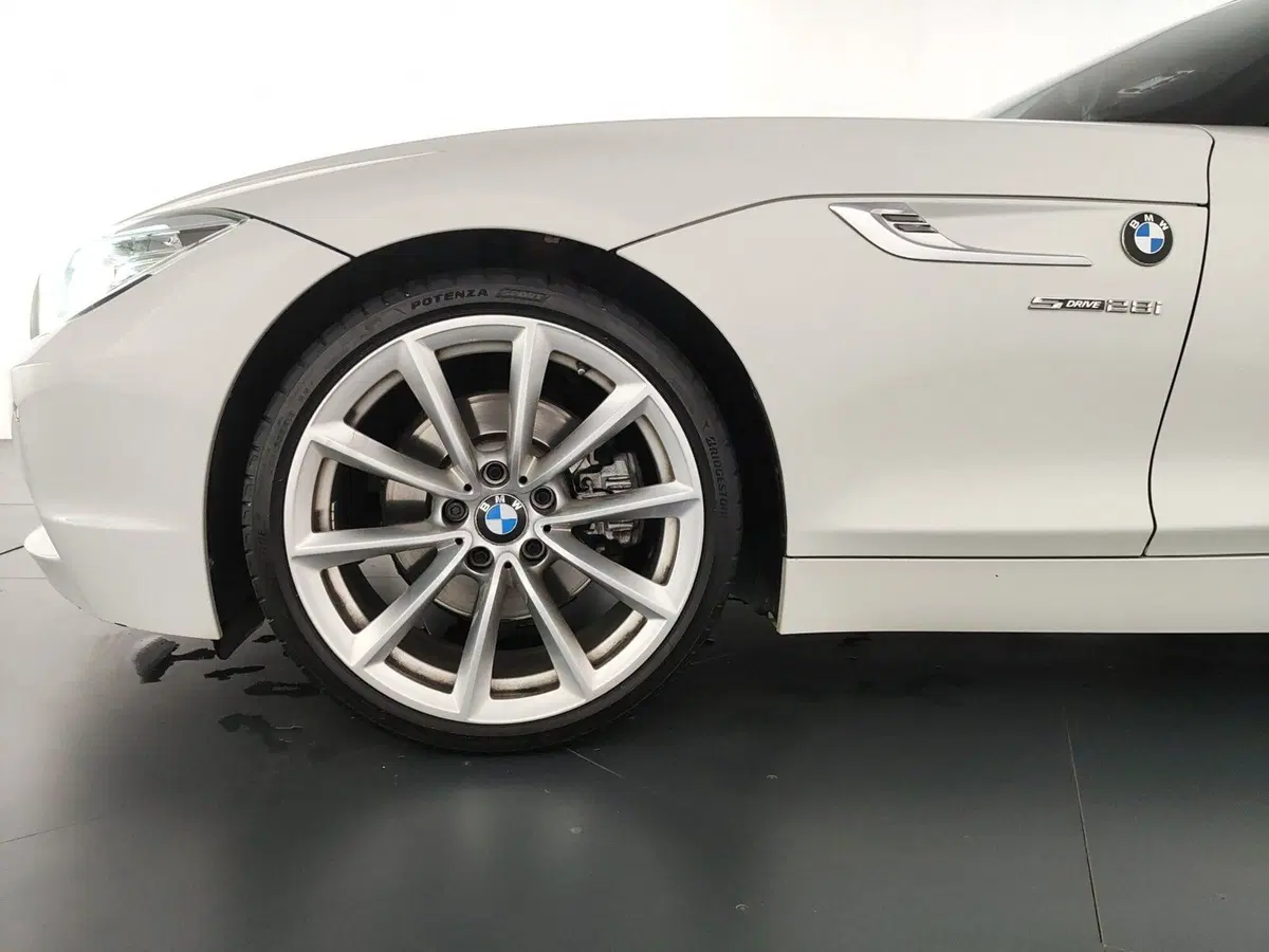 BMW Z4 Cabrio usata a Perugia (7)