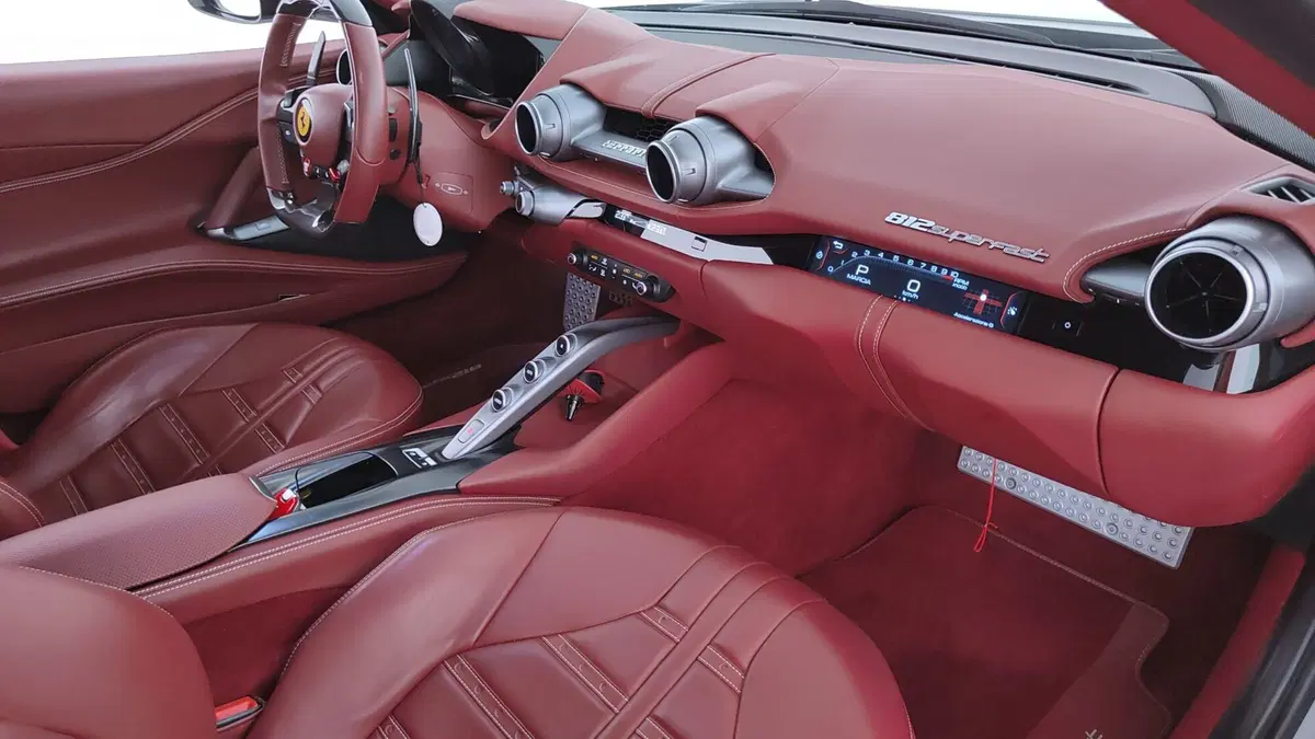 Ferrari 812 Coupé usata a Perugia (18)