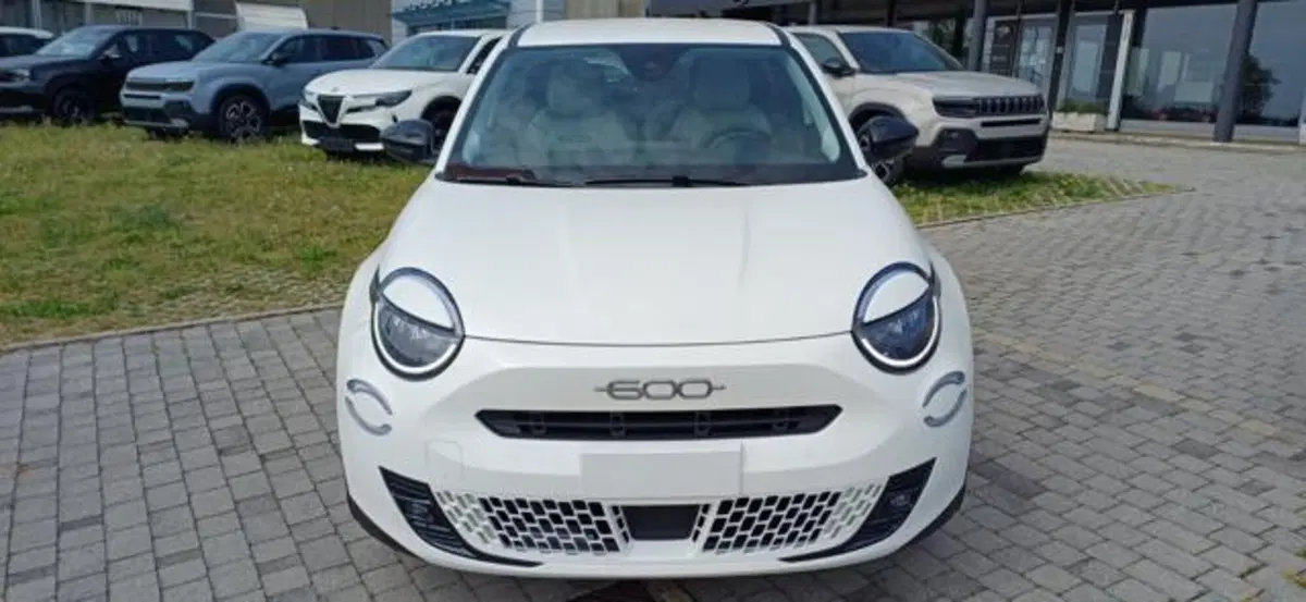 Fiat 600 nuova a Padova (3)