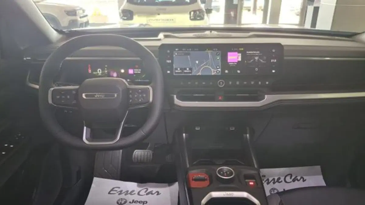 Jeep Compass nuova a Padova (8)